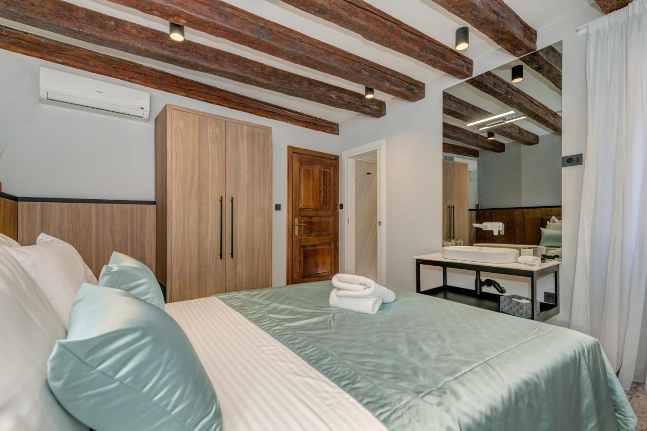 Makarun Heritage Rooms Split Exterior foto