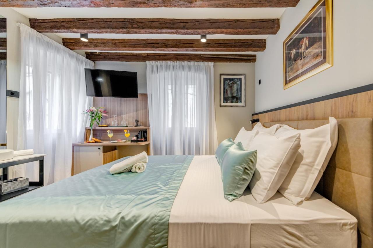 Makarun Heritage Rooms Split Exterior foto